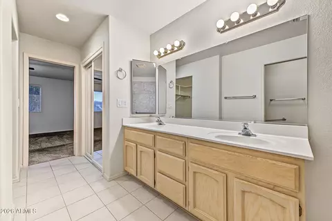 Bath - 7927 E Naranja Ave, Mesa, AZ 85209 photo 4 of 6
