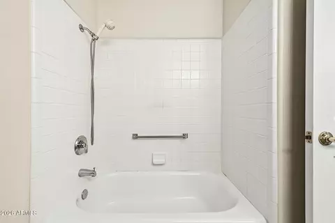 Bath - 7927 E Naranja Ave, Mesa, AZ 85209 photo 6 of 6
