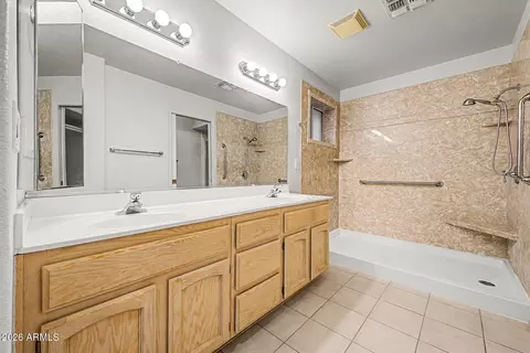 Bath - 7927 E Naranja Ave, Mesa, AZ 85209 photo 1 of 6