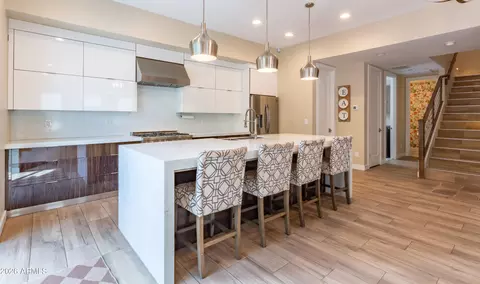 Kitchen - 340 E Osborn Rd #1, Phoenix, AZ 85012 photo 2 of 5