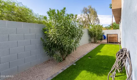 Exterior - 340 E Osborn Rd #1, Phoenix, AZ 85012 photo 7 of 8
