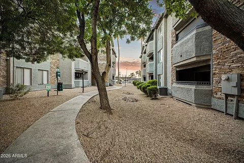 Exterior - 2025 E Campbell Ave #127, Phoenix, AZ 85016 photo 6 of 8