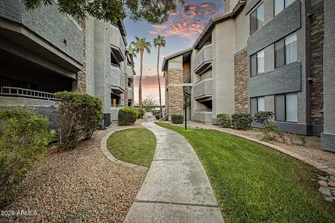 Exterior - 2025 E Campbell Ave #127, Phoenix, AZ 85016 photo 2 of 8
