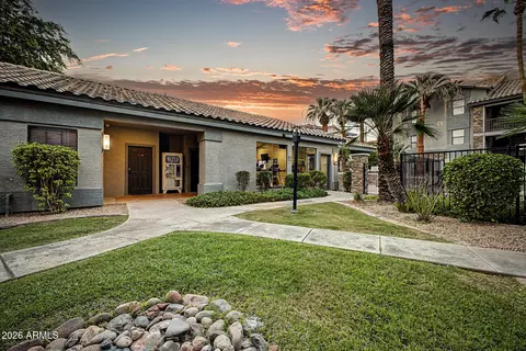 Exterior - 2025 E Campbell Ave #127, Phoenix, AZ 85016 photo 1 of 8