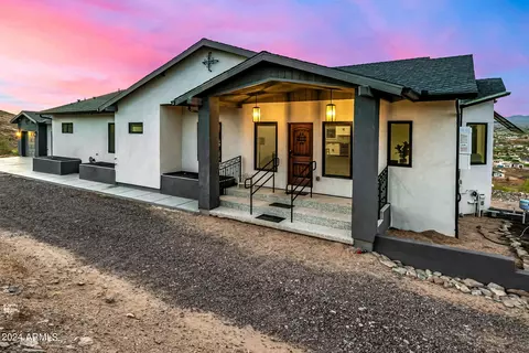 Exterior - 1829 W Cloud Rd, Phoenix, AZ 85086 photo 2 of 34