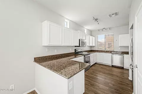Kitchen - 889 E Stottler Dr, Gilbert, AZ 85296 photo 1 of 3