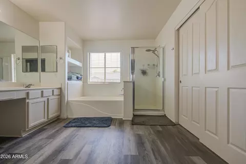 Bath - 4532 E Oxford Ln, Gilbert, AZ 85295 photo 1 of 3