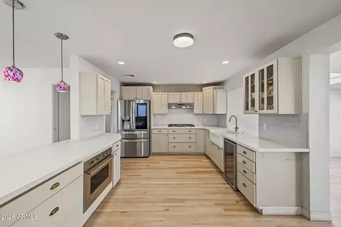 Kitchen - 4234 Earll Dr, Phoenix, AZ 85018 photo 2 of 4