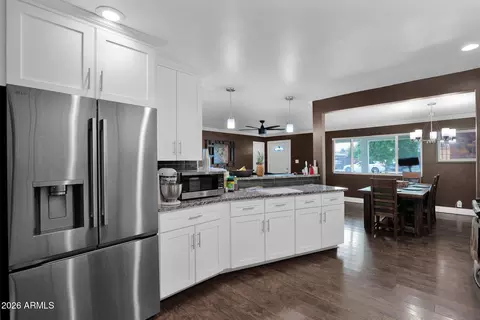 Kitchen - 1946 E Marilyn Ave, Mesa, AZ 85204 photo 4 of 5