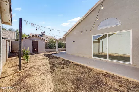 Exterior - 1701 E Carter Rd, Phoenix, AZ 85042 photo 5 of 5