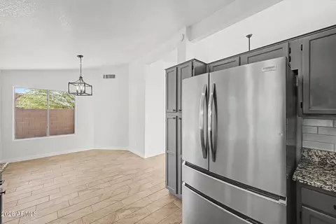 Kitchen - 1701 E Carter Rd, Phoenix, AZ 85042 photo 3 of 3