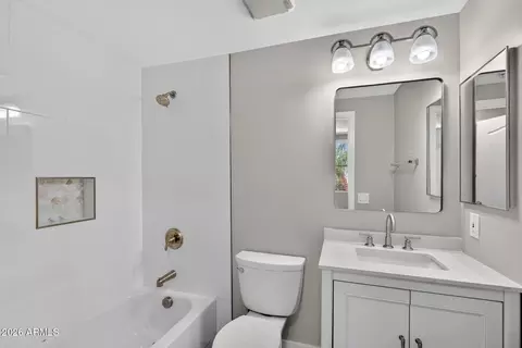 Bath - 1701 E Colter St #401, Phoenix, AZ 85016 photo 3 of 5