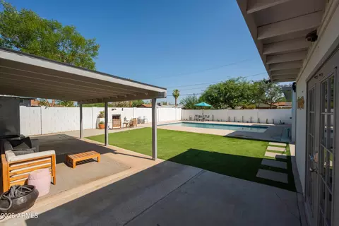 Exterior - 2935 E Flower St, Phoenix, AZ 85016 photo 4 of 10