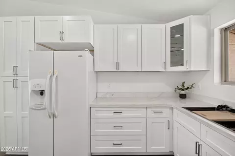 Kitchen - 2826 E Cactus Rd, Phoenix, AZ 85032 photo 1 of 5
