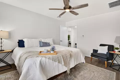 Bedroom - 2826 E Cactus Rd, Phoenix, AZ 85032 photo 1 of 3