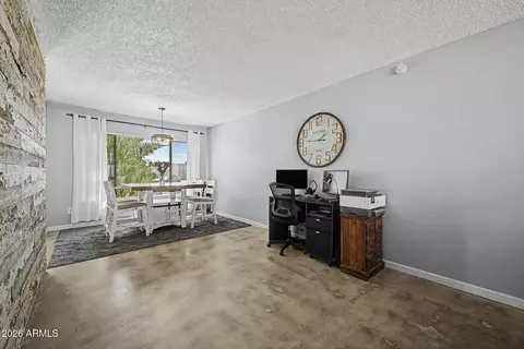 Dining - 1126 E Villa Maria Dr, Phoenix, AZ 85022 photo 2 of 2
