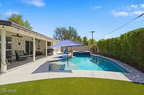 Exterior - 1209 W Medlock Dr, Phoenix, AZ 85013 photo 4 of 8