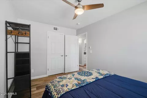 Bedroom - 1209 W Medlock Dr, Phoenix, AZ 85013 photo 5 of 5