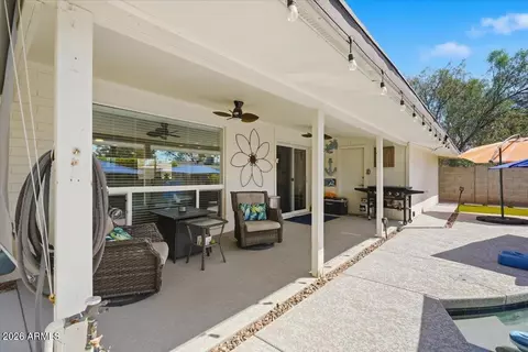 Exterior - 1209 W Medlock Dr, Phoenix, AZ 85013 photo 3 of 8
