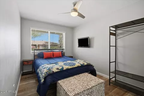 Bedroom - 1209 W Medlock Dr, Phoenix, AZ 85013 photo 4 of 5