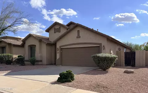 Exterior - 3613 E Meadowview Dr, Gilbert, AZ 85298 photo 2 of 5