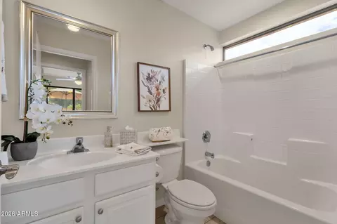 Bath - 4636 E Walnut Rd, Gilbert, AZ 85298 photo 1 of 3