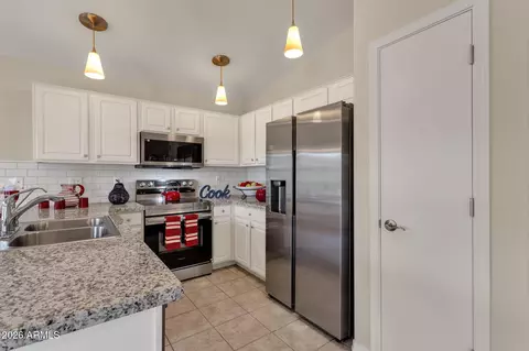 Kitchen - 4636 E Walnut Rd, Gilbert, AZ 85298 photo 2 of 5