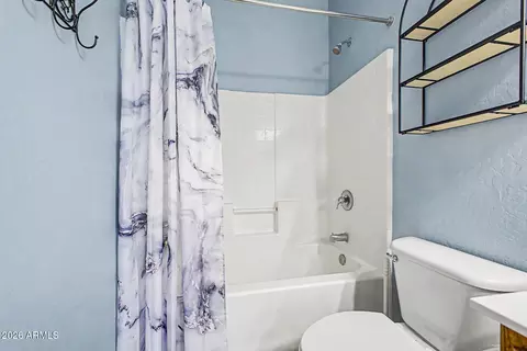 Bath - 711 N Pheasant Dr, Gilbert, AZ 85234 photo 8 of 8