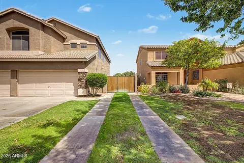 Exterior - 711 N Pheasant Dr, Gilbert, AZ 85234 photo 3 of 11