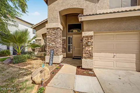Exterior - 711 N Pheasant Dr, Gilbert, AZ 85234 photo 4 of 11