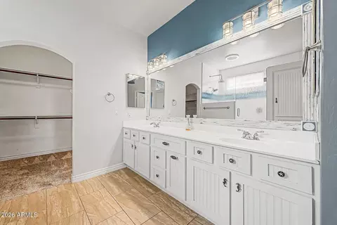 Bath - 711 N Pheasant Dr, Gilbert, AZ 85234 photo 2 of 8