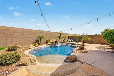 Exterior - 711 N Pheasant Dr, Gilbert, AZ 85234 photo 5 of 11