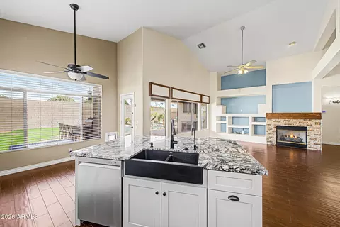 Kitchen - 711 N Pheasant Dr, Gilbert, AZ 85234 photo 5 of 5