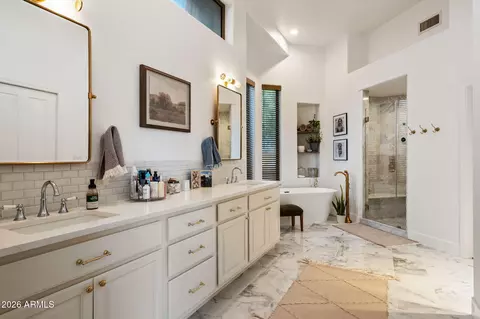 Bath - 8540 E Mcdowell Rd #46, Mesa, AZ 85207 photo 2 of 6
