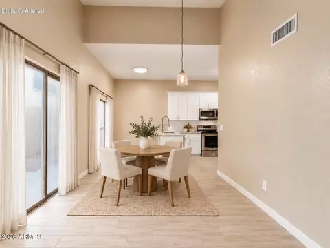 Dining - 4223 E Agave Rd, Phoenix, AZ 85044 photo 1 of 2
