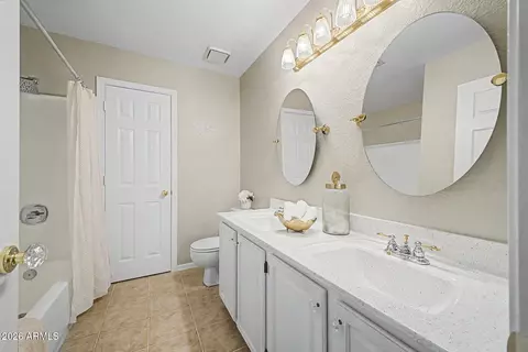 Bath - 3366 E Windsong Dr, Phoenix, AZ 85048 photo 3 of 4