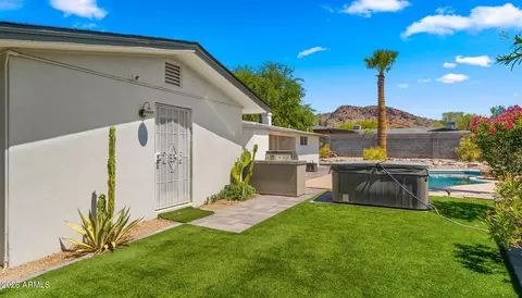 Exterior - 2255 E Piestewa Peak Dr, Phoenix, AZ 85016 photo 5 of 5