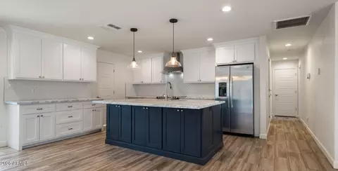 Kitchen - 2255 E Piestewa Peak Dr, Phoenix, AZ 85016 photo 1 of 3