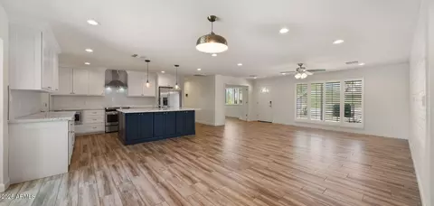 Living - 2255 E Piestewa Peak Dr, Phoenix, AZ 85016 photo 4 of 5