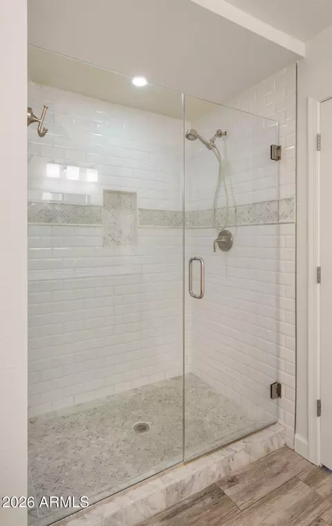 Bath - 2255 E Piestewa Peak Dr, Phoenix, AZ 85016 photo 5 of 5