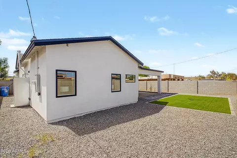 Exterior - 1826 E Whitton Ave, Phoenix, AZ 85016 photo 3 of 4
