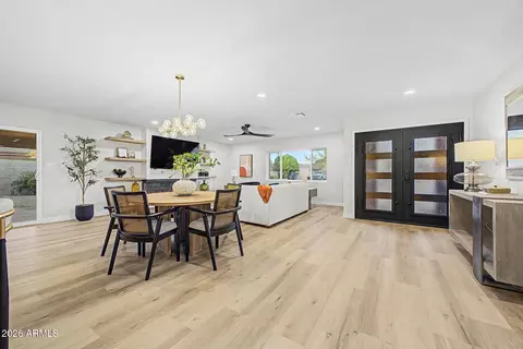 Dining - 2808 E Lupine Ave, Phoenix, AZ 85028 photo 1 of 4