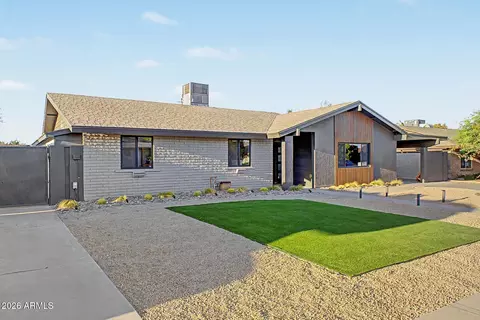 Exterior - 2808 E Lupine Ave, Phoenix, AZ 85028 photo 7 of 19