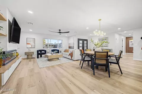 Dining - 2808 E Lupine Ave, Phoenix, AZ 85028 photo 2 of 4