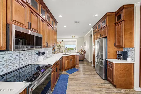 Kitchen - 10918 E Oro Ave, Mesa, AZ 85212 photo 3 of 3