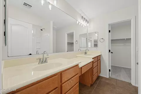 Bath - 2321 E Chanute Pass, Phoenix, AZ 85040 photo 3 of 3