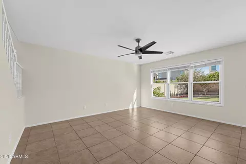 Living - 2321 E Chanute Pass, Phoenix, AZ 85040 photo 3 of 6