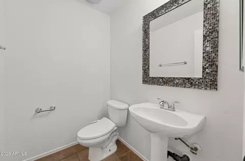 Bath - 2321 E Chanute Pass, Phoenix, AZ 85040 photo 1 of 3