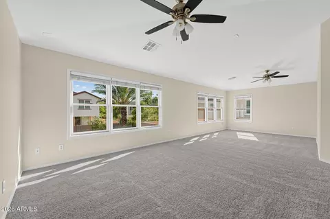 Living - 2321 E Chanute Pass, Phoenix, AZ 85040 photo 6 of 6