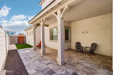 Exterior - 26327 N 22nd Dr, Phoenix, AZ 85085 photo 3 of 7